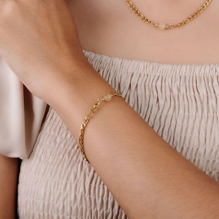 Vachana - Gold Rutilated Quartz Figaro Bracelet (สร้อยข้อมือสแตนเลสฟิกาโร่ หินไหมทอง)