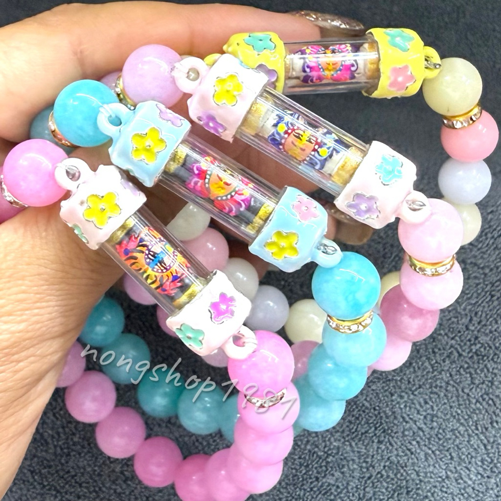 เทพจำแลงภมร ตะกรุดลงยาสีพาสเทลลายดอกไม้ร้อยกับหินสีหวานๆ
