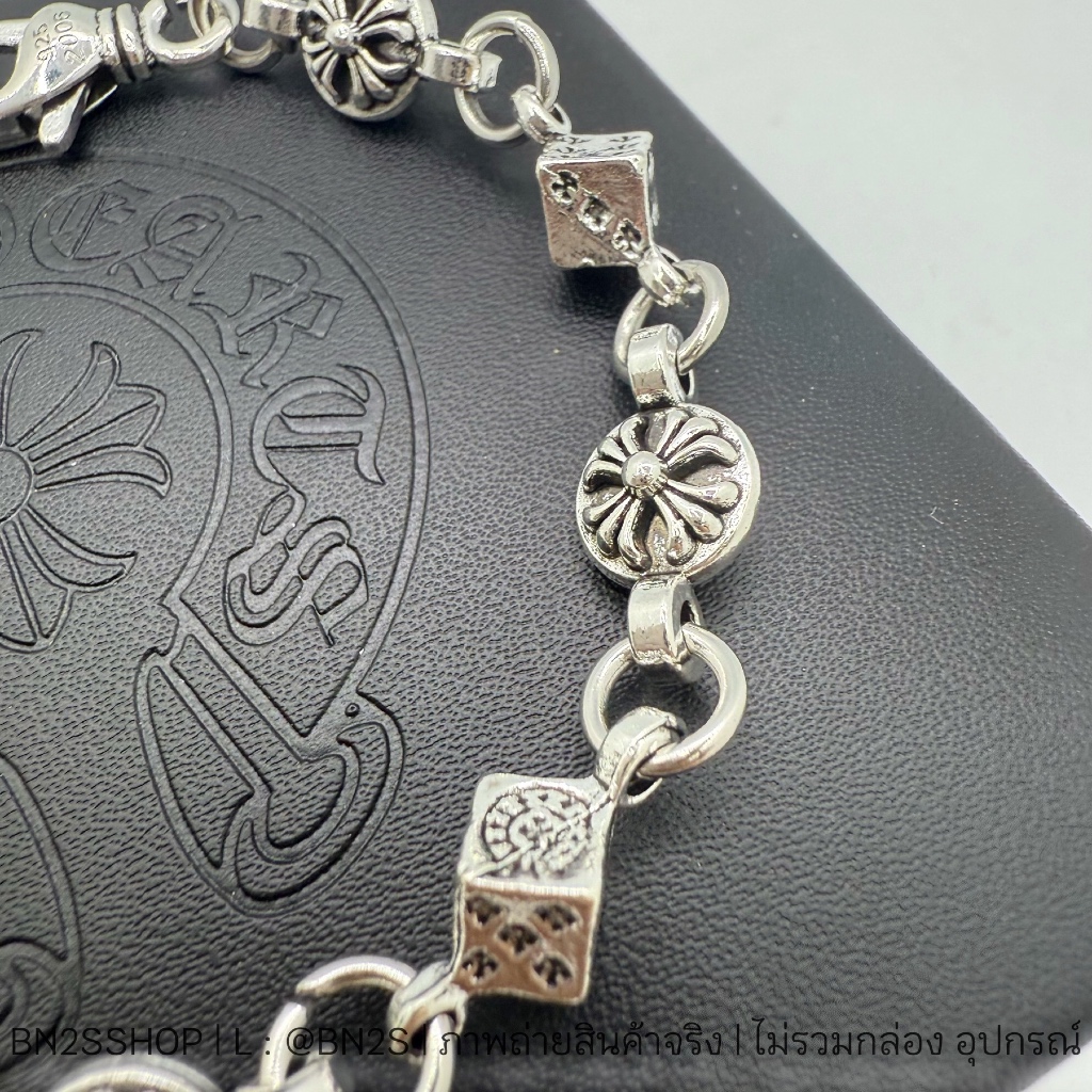 CH DICE AND CROSSBALL BRACELET สร้อยข้อมือโครมฮาร์ท จี้ลูกเต๋า สีเงินรมดำ งานสวย ราคาไม่แพง - รูปที่ 2