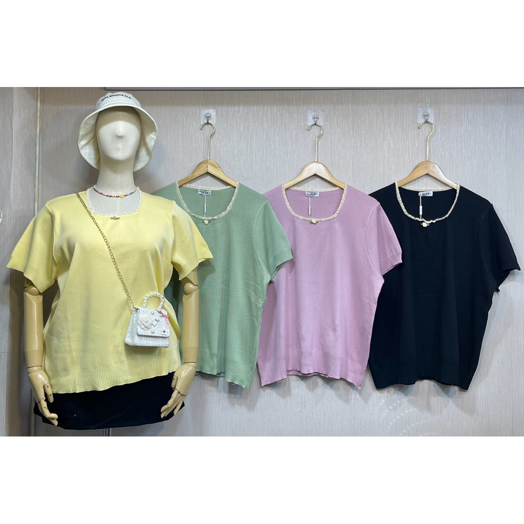 เสื้อไหมพรมคอเหลี่ยมแต่งคอระบายลูกไม้S540