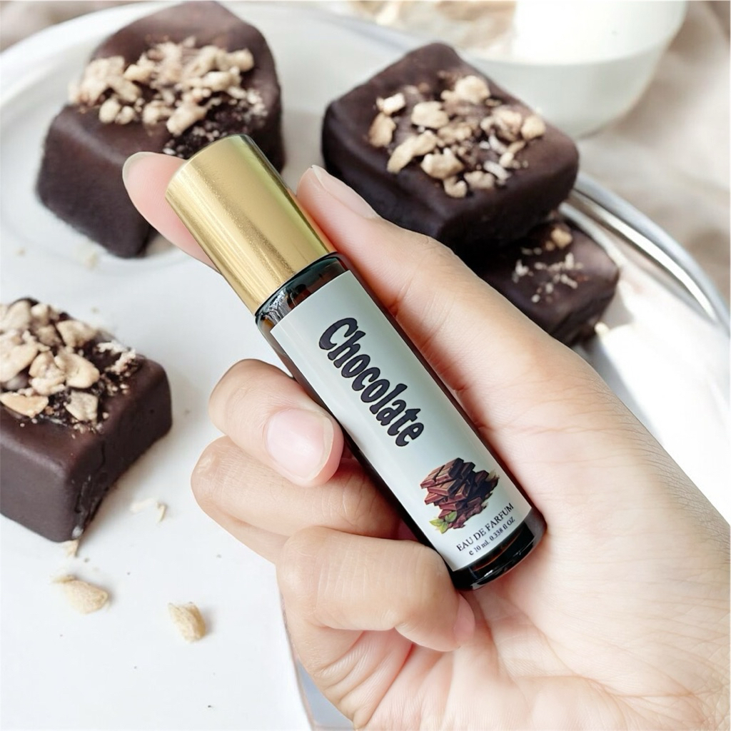Oil ออยล์น้ำหอมกลิ่นช็อกโกแลต🍫(ไม่ผสมแอลกอฮอล์) หอมกลิ่นช็อกโกแลต หอมหวาน ละมุนที่สุด พกพาสะดวกง่ายขนาด 10ml.