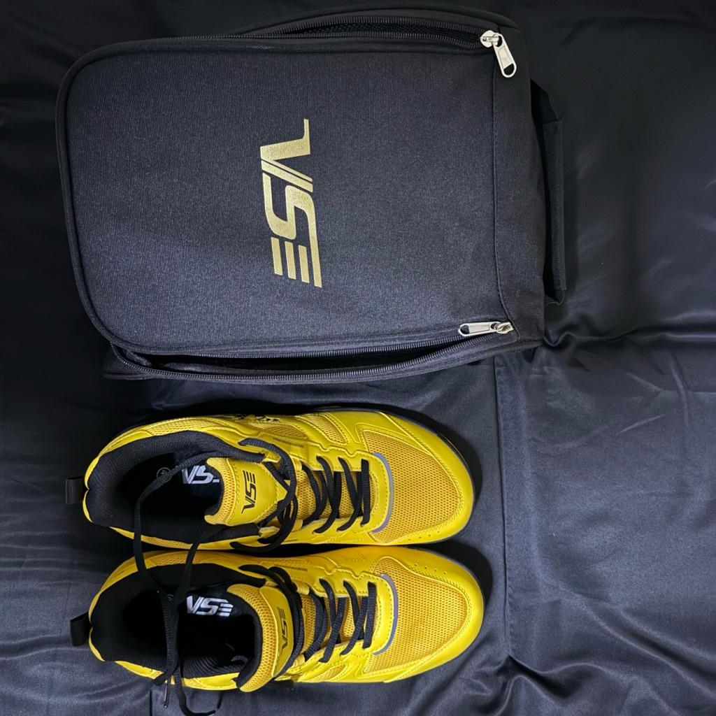 รองเท้าแบดมินตัน VS รุ่น VS169 Badminton Shoes พร้อมกระเป๋า
