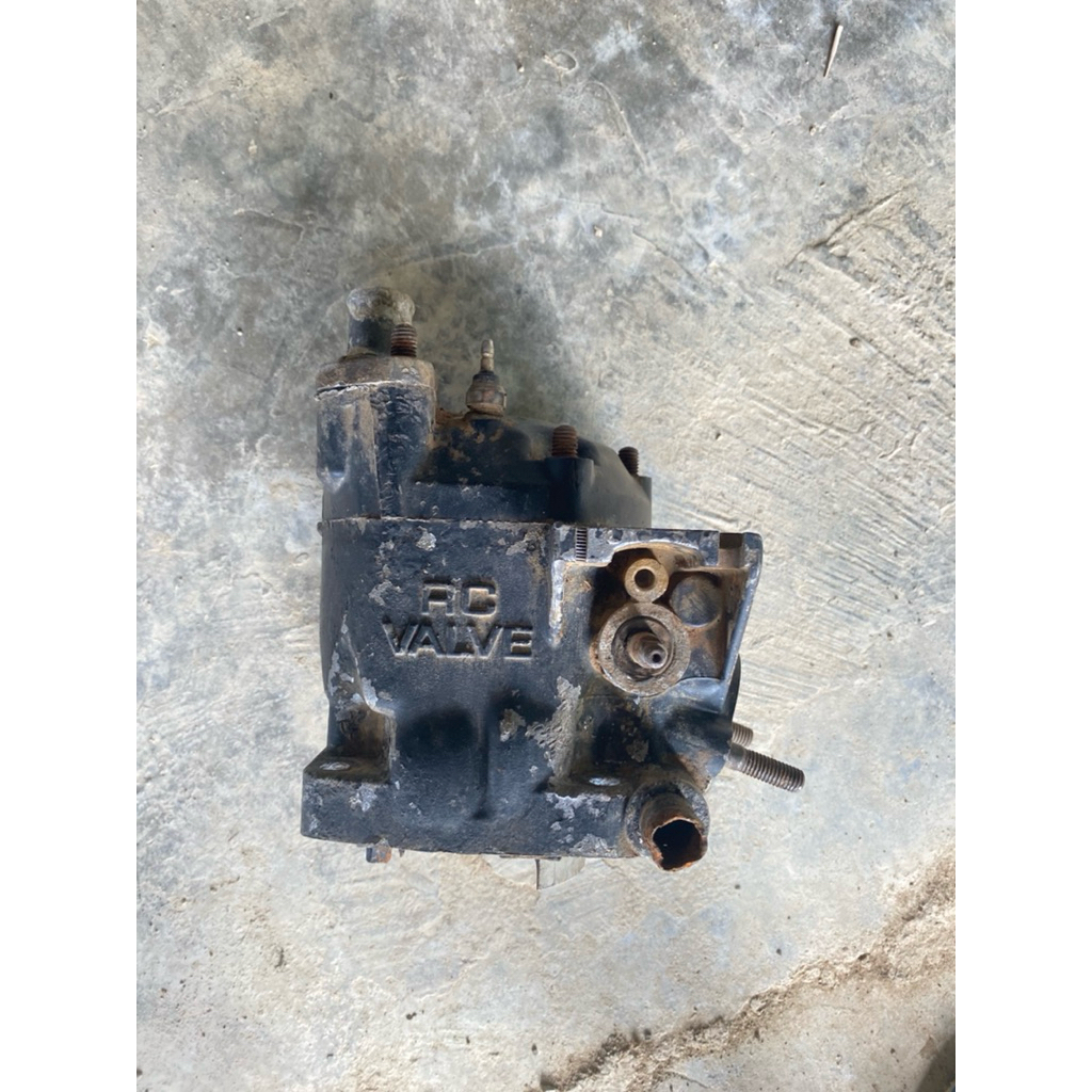 เสื้อสูบพร้อมผาสูบNsr150 สภาพดีตามสภาพ แท้ถอดจากรถมือสอง