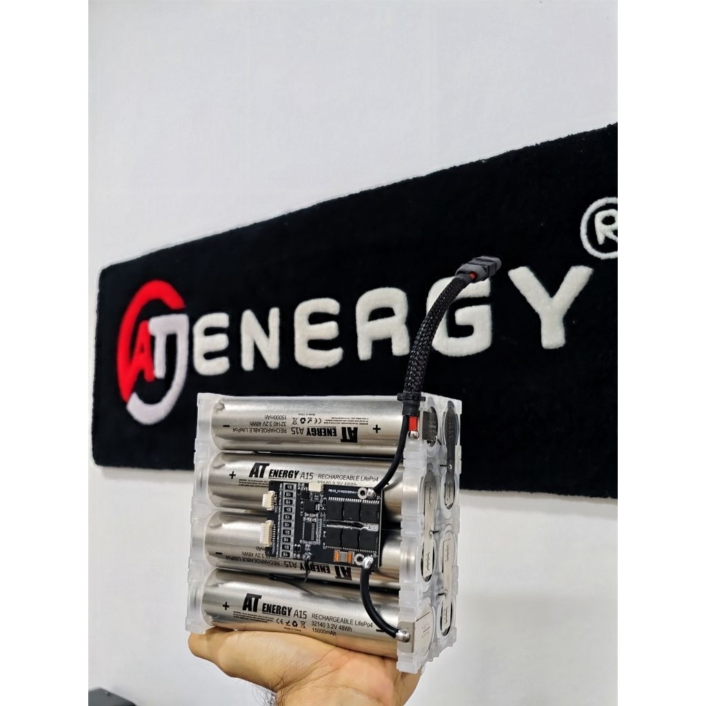 แบตเตอรี่ลิเธียมฟอตเฟส 8S 25.6-29.2V 15A BMS 60/200A มีวงจรบาลานซ์พาสซีพในตัว