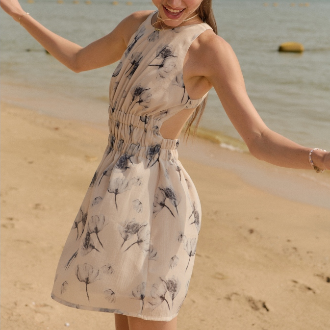 nichii - Greece Dress เดรสสั้นเปิดหลัง