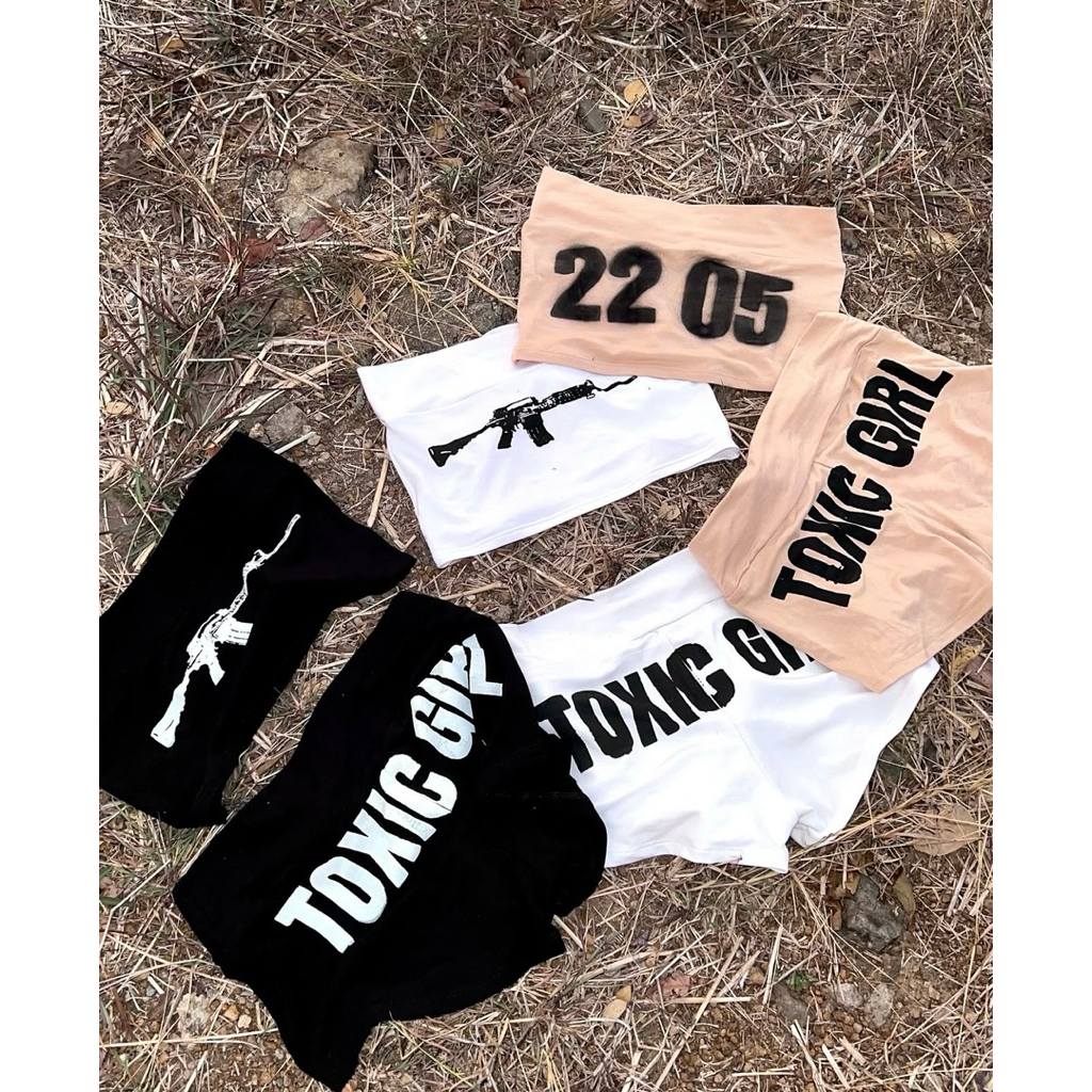 ชุดsettoxicgirl3สีขาวดำครีม