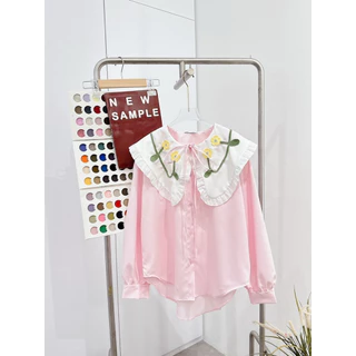 💐SHIRT DAISY 🌼เชิ้ตแขนยาวอก52“ทรง over size ✨แต่งปกระบายดีเทลตัวนี้ติดอะไหล่ดอก ที่ปกน่ารักมากกกกแมทช์ง่าย 🤍2529