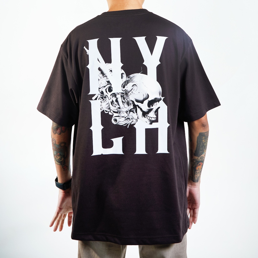 NYLA เสื้อยืดผู้ชาย SKULL THROUGH S/S TEE 2025
