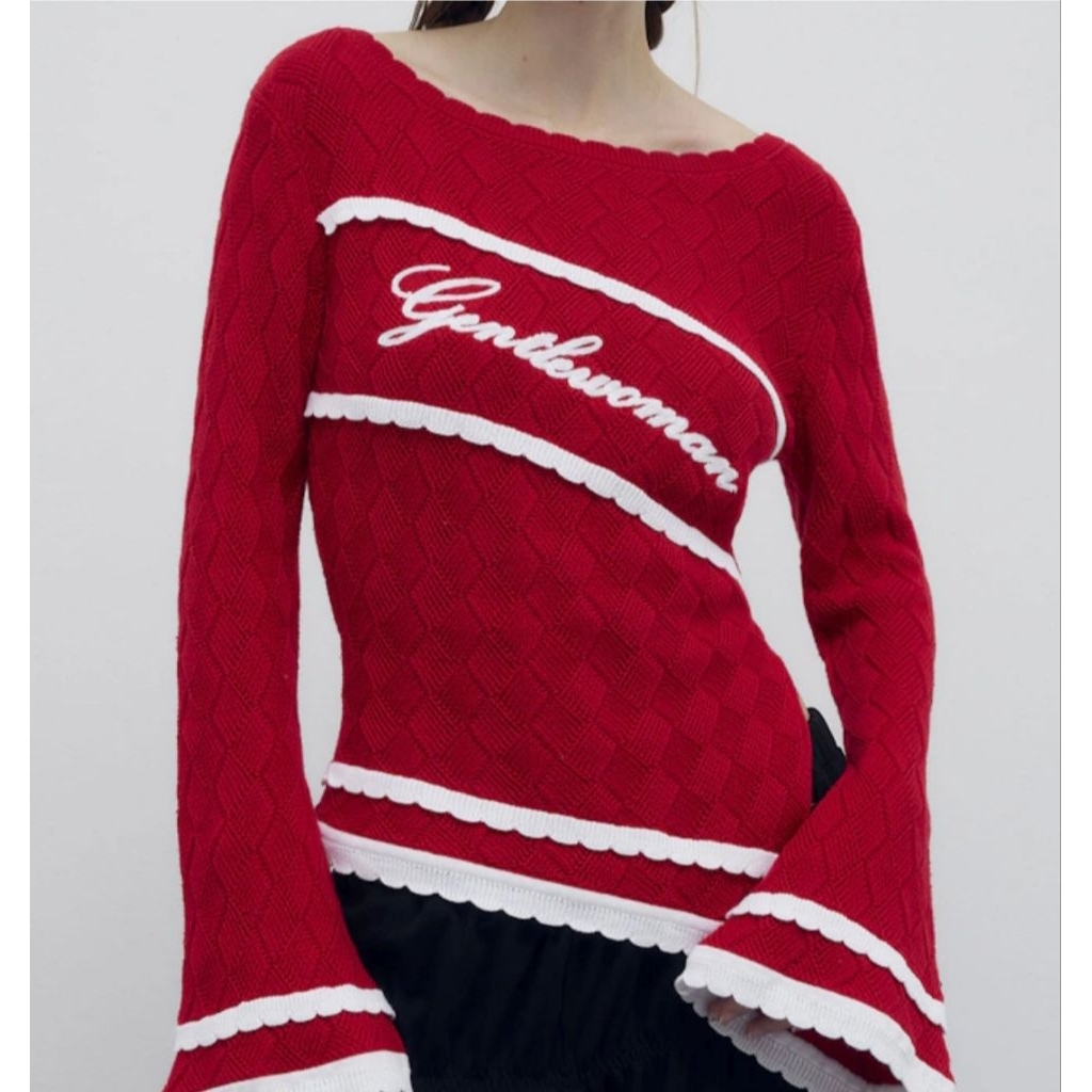 gentlewoman size m เสื้อไหมพรม เสื้อสเวตเตอร์ ราคาป้าย 2,290 บาท