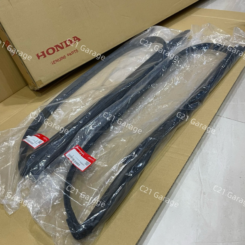 ยางกำมะหยี่ร่องกระจกประตูHonda Civic EK9 EK4 EK3 Coupe ปี97-00 ของใหม่ ของแท้ สั่งนำเข้าจาก Honda Ja