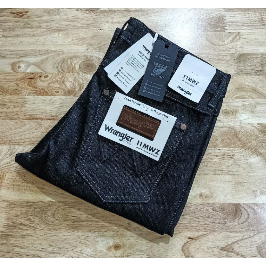 กางเกงยีนส์ Wrangler 11MWZ 14oz. ผ้าดิบหนังไก่ ทรงเข้ารูป ไม่ยืด แบรนด์แท้ ผลิตในไทย ราคา 2,990฿