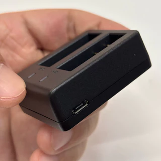 ส่งด่วน SJ แท่นชาร์จคู่ แบตเตอรี่ SJCAM SJ4000 AIR SJ5000 4K eken H9 H9R Yi Discovery charger