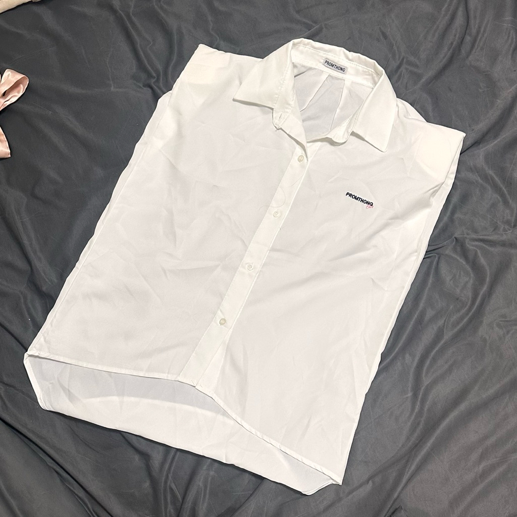 Promthong 🎀 freesize มือสอง เสื้อเชิ้ตแขนเต่อ ปัก ptomthong
