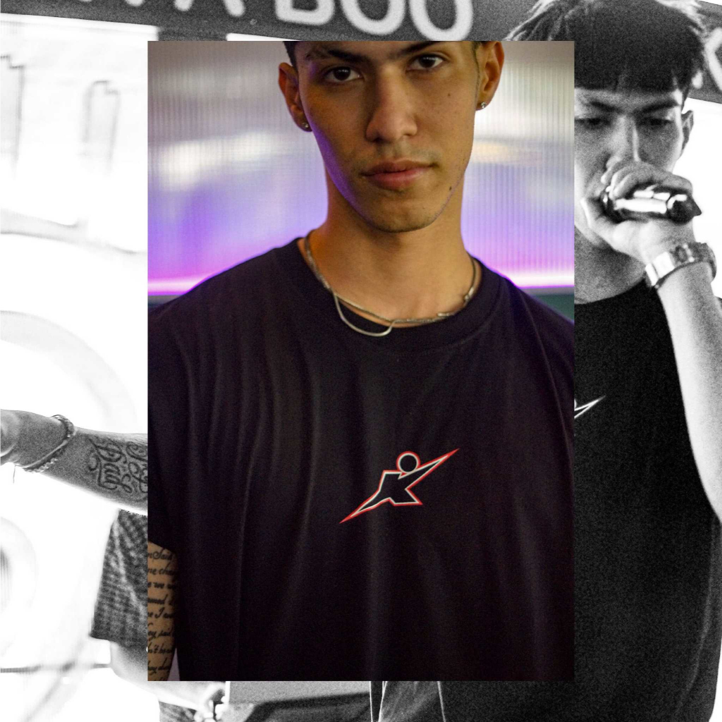 KiX เสื้อยืดแขนสั้น สีดำ รุ่น "first logo" ยินดีที่ได้รู้จัก