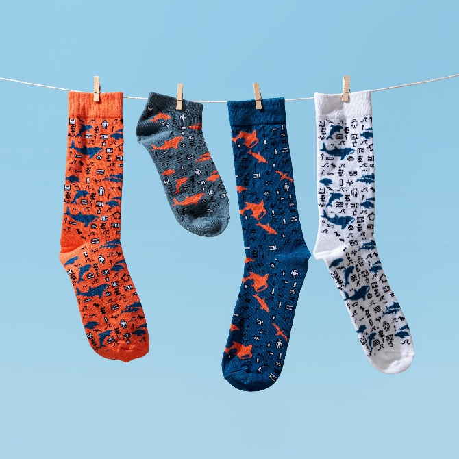 ถุงเท้าจากใยโพลีเอสเตอร์รีไซเคิล 100% - ReReef SeaSock – Socks From 100% Recycled Discard Polyester