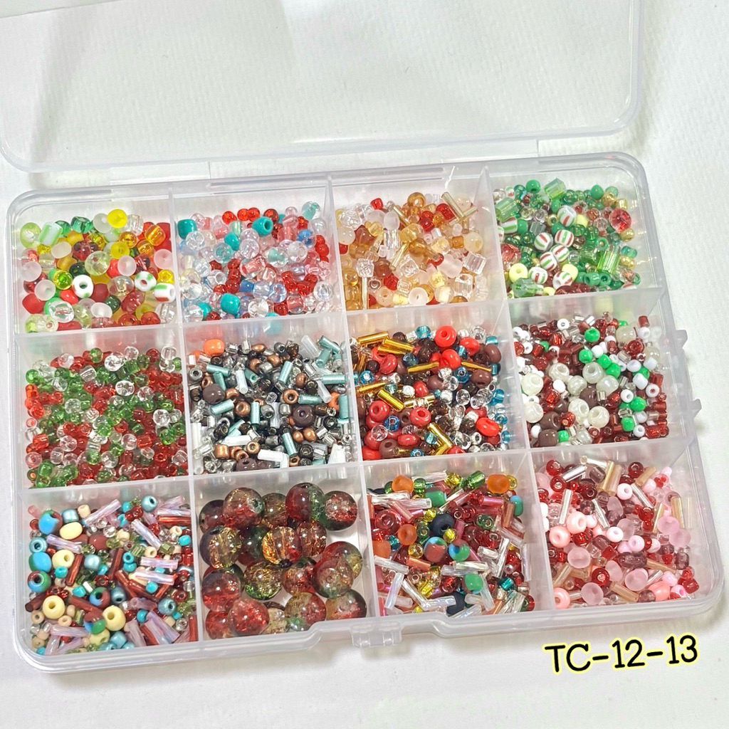 M021 เซ็ทกล่องลูกปัดคละลาย คละสี ลูกปัดแก้วแบบกล่อง