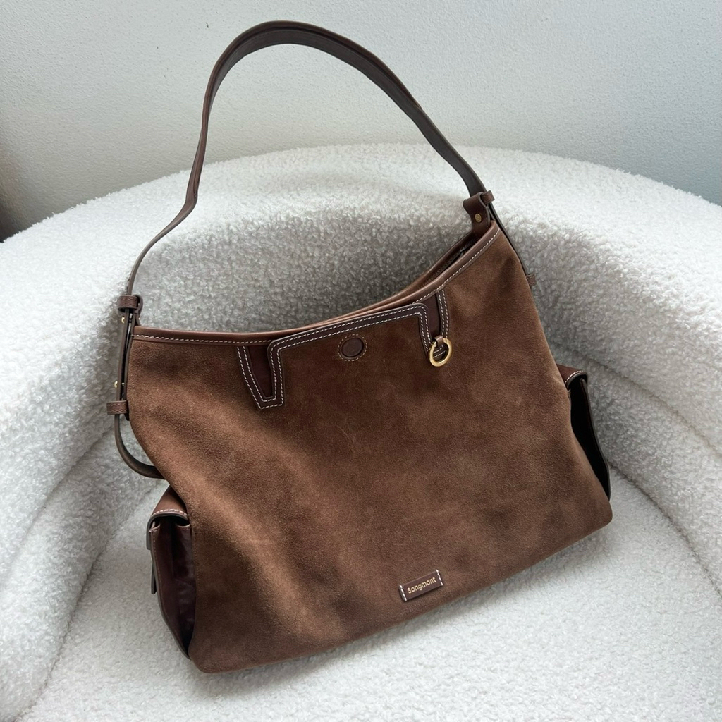 Songmont Yore Hobo size Medium🐿️