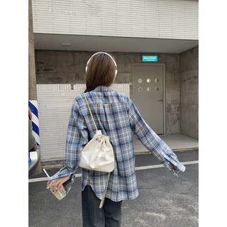 เสื้อเชิ้ตลายสก็อตสีน้ำเงินเทาคลาสสิกสำหรับผู้หญิง คาร์ดิแกนแขนยาว ทรงหลวม กระเป๋าหน้า สวมใส่ได้ทุกวัน