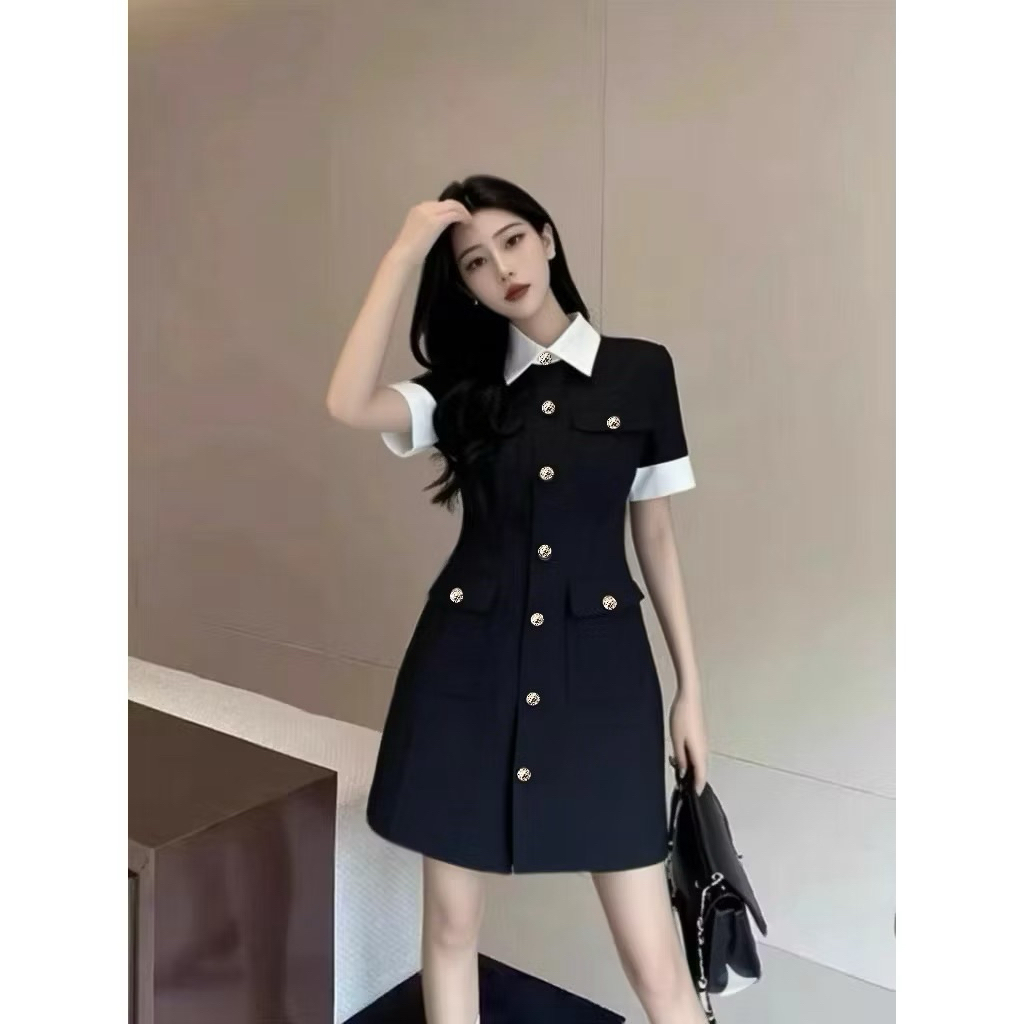 Karlyn เดรสแขนสั้นคอปก  แต่งกระดุม สีดำ size s ของใหม่