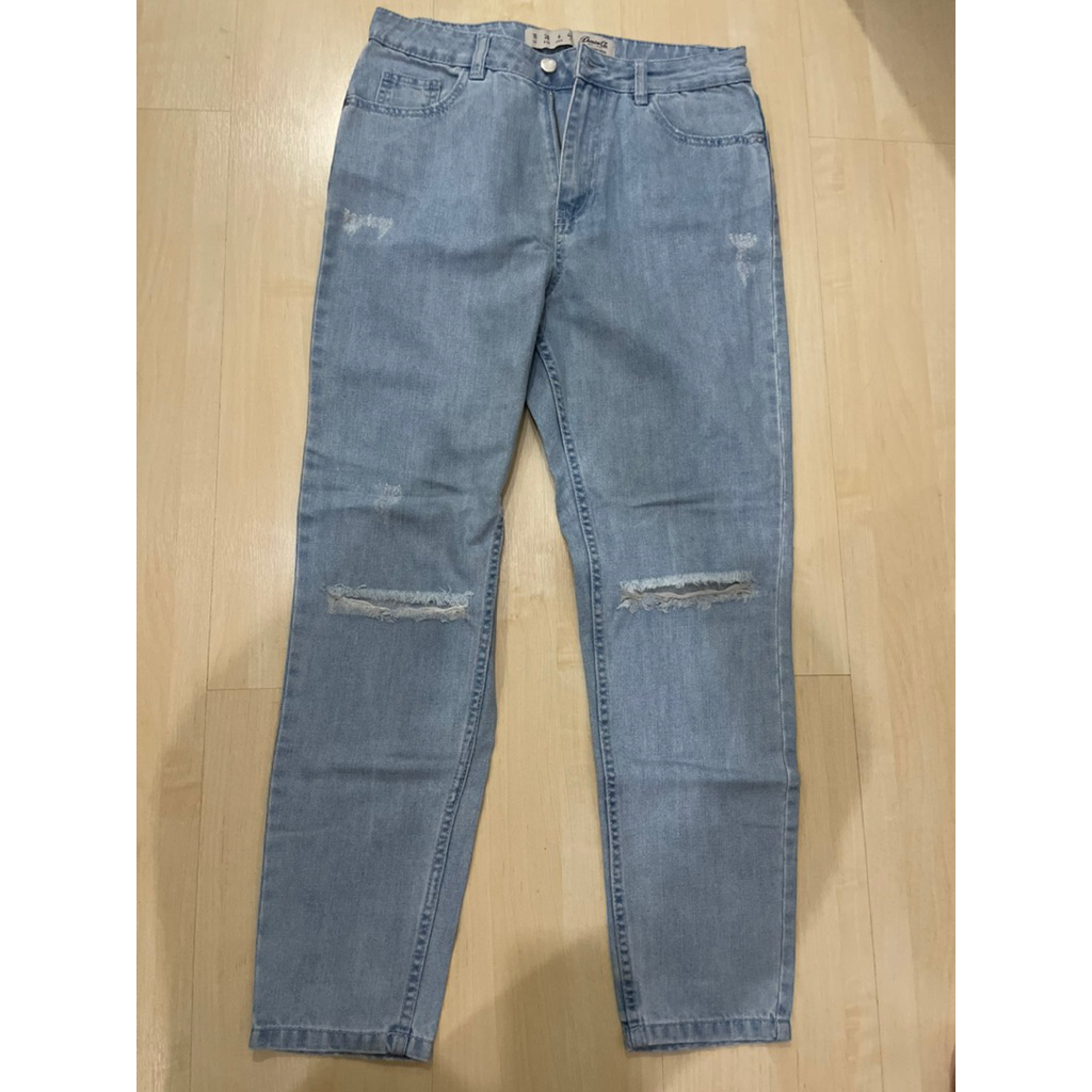 ส่งต่อกางเกงยีนส์ Denimco size eu38 สีอ่อน ทรงmom ใส่สบาย