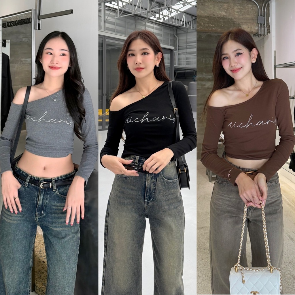 NICHARIS – เสื้อแขนยาวปาดไหล่กลิตเตอร์ รุ่น Glam Top