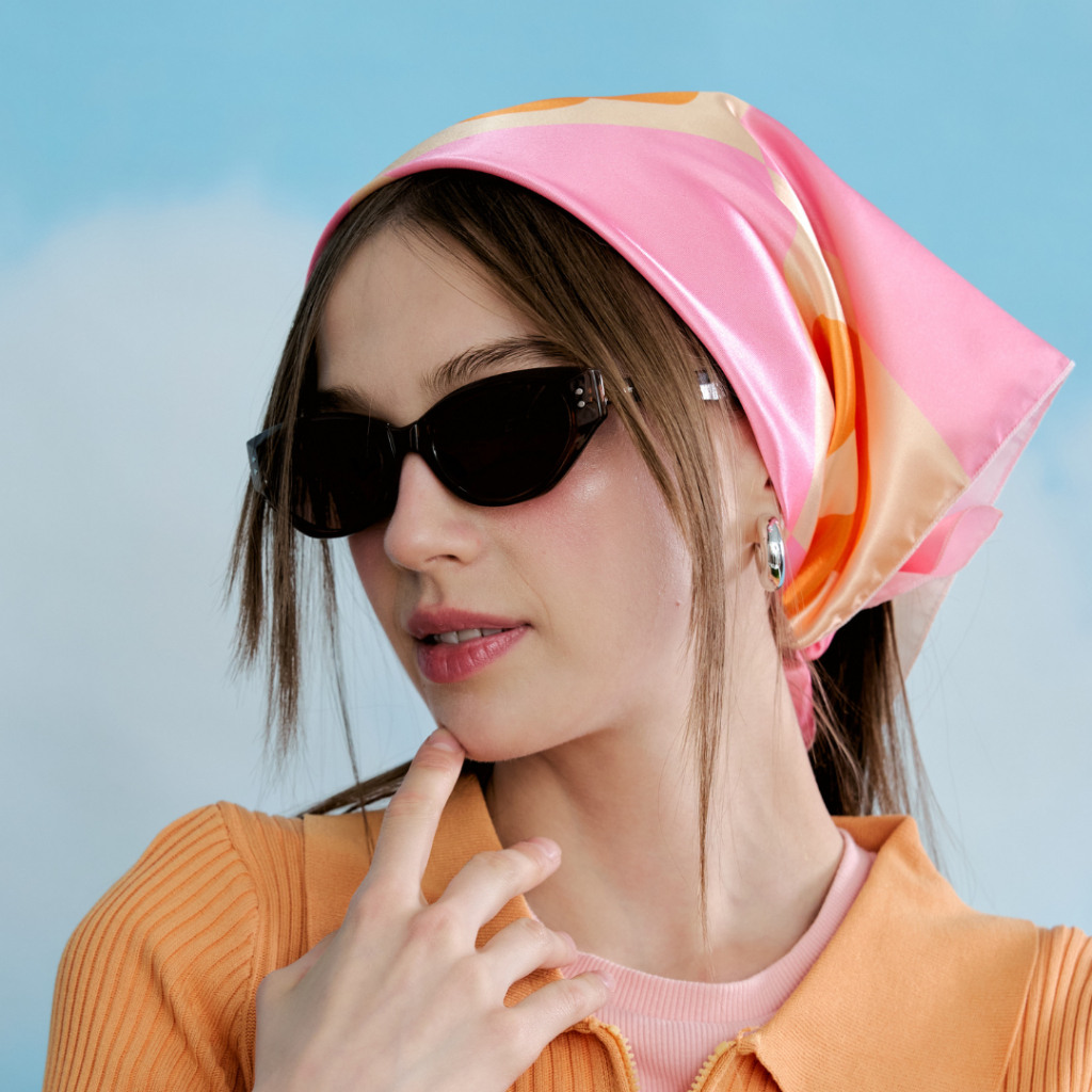MIRR. Bandana ผ้าโพกหัวสุดชิค สามารถพันผ้าเป็นเกาะอกได้  หรือ mix&match แบบชิคๆได้ตามสไตล์คุณ รูปที่ 4