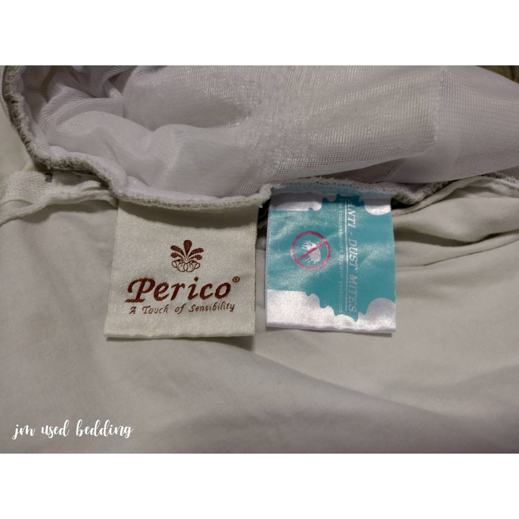 ผ้าห่มกันไรฝุ่น Perico (มือสอง)