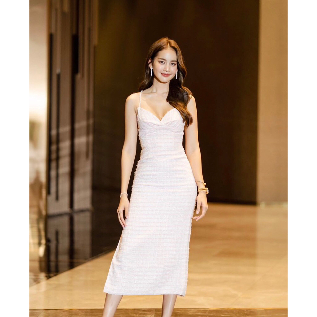 ส่งต่อเดรส your.bkk size M สีขาว มือสอง ช้อป 1,990  (own.money.official)  งดต่อราคานะคะ งานจริงกับสั