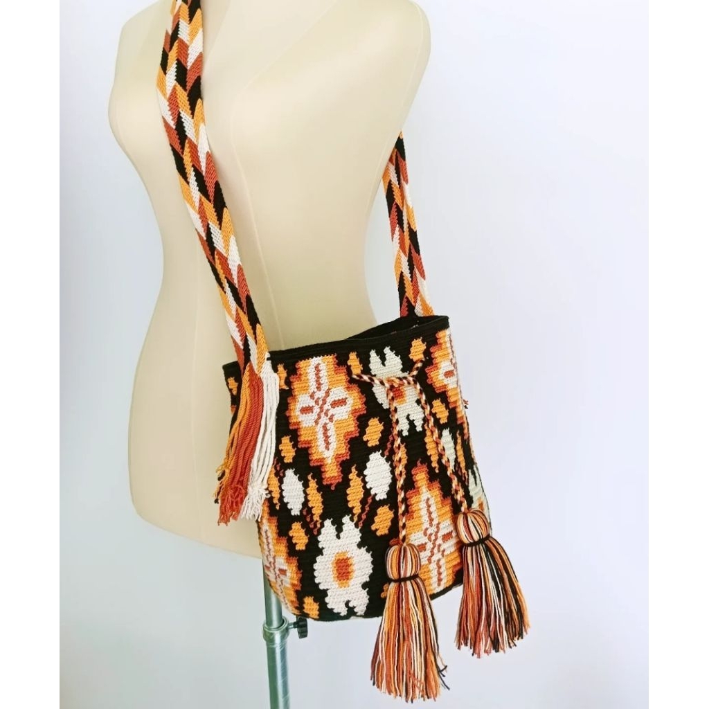 พร้อมส่ง/Sale🔖กระเป๋าWayuu ลายดอกไม้