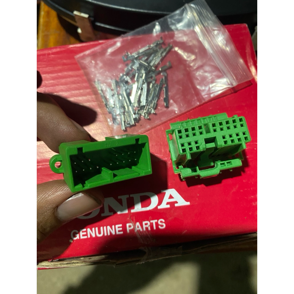 ปลั๊กเรือนไมล์ 16พิน Wave 125S ตัวผู้ ตัวเมีย แถมพินให้