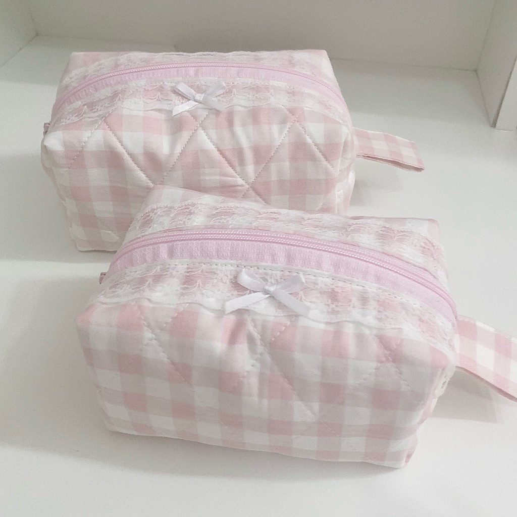 pouch กระเป๋าแฮนด์เมด น่ารัก ๆ สีชมพูลายสก็อตแต่งลูกไม้ (แจ้งรายละเอียดและขนาดsizeที่ด้านล่าง)