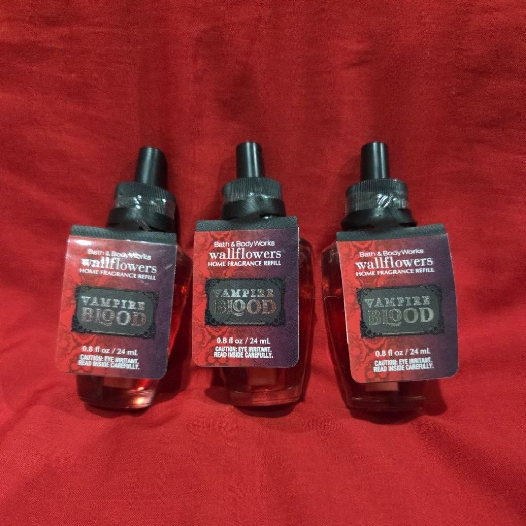 Bath & Body Works Wallflowers กลิ่น Vampire Blood