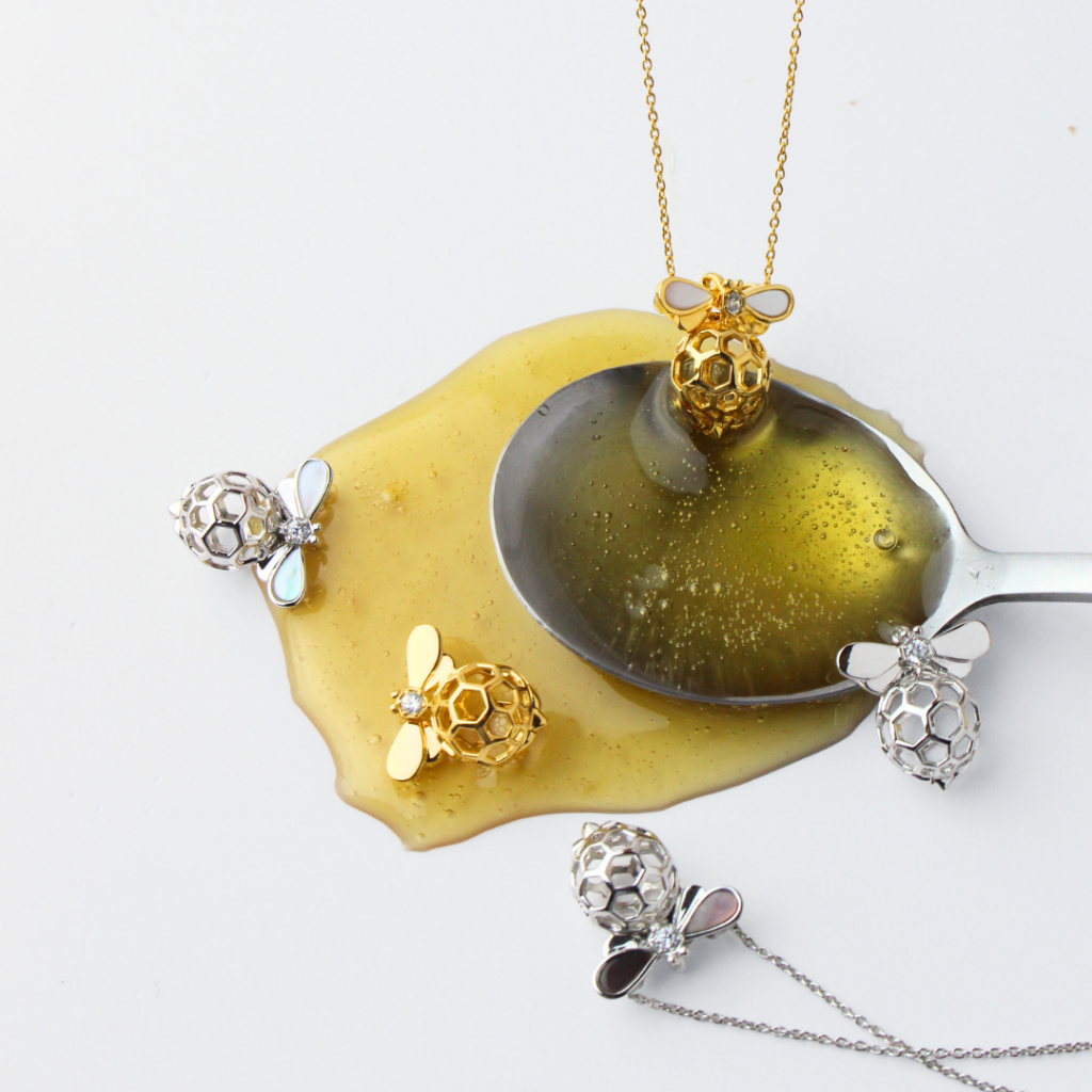 Naughty Little Bee Pendant จี้รูปผึ้ง SV925
