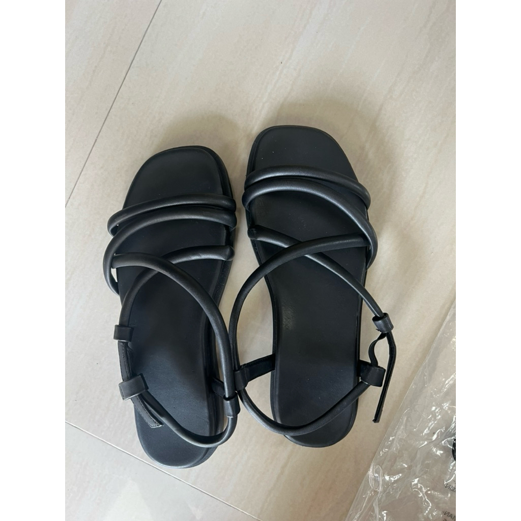 รองเท้าแตะผู้หญิงแบรนด์ GU ญี่ปุ่น