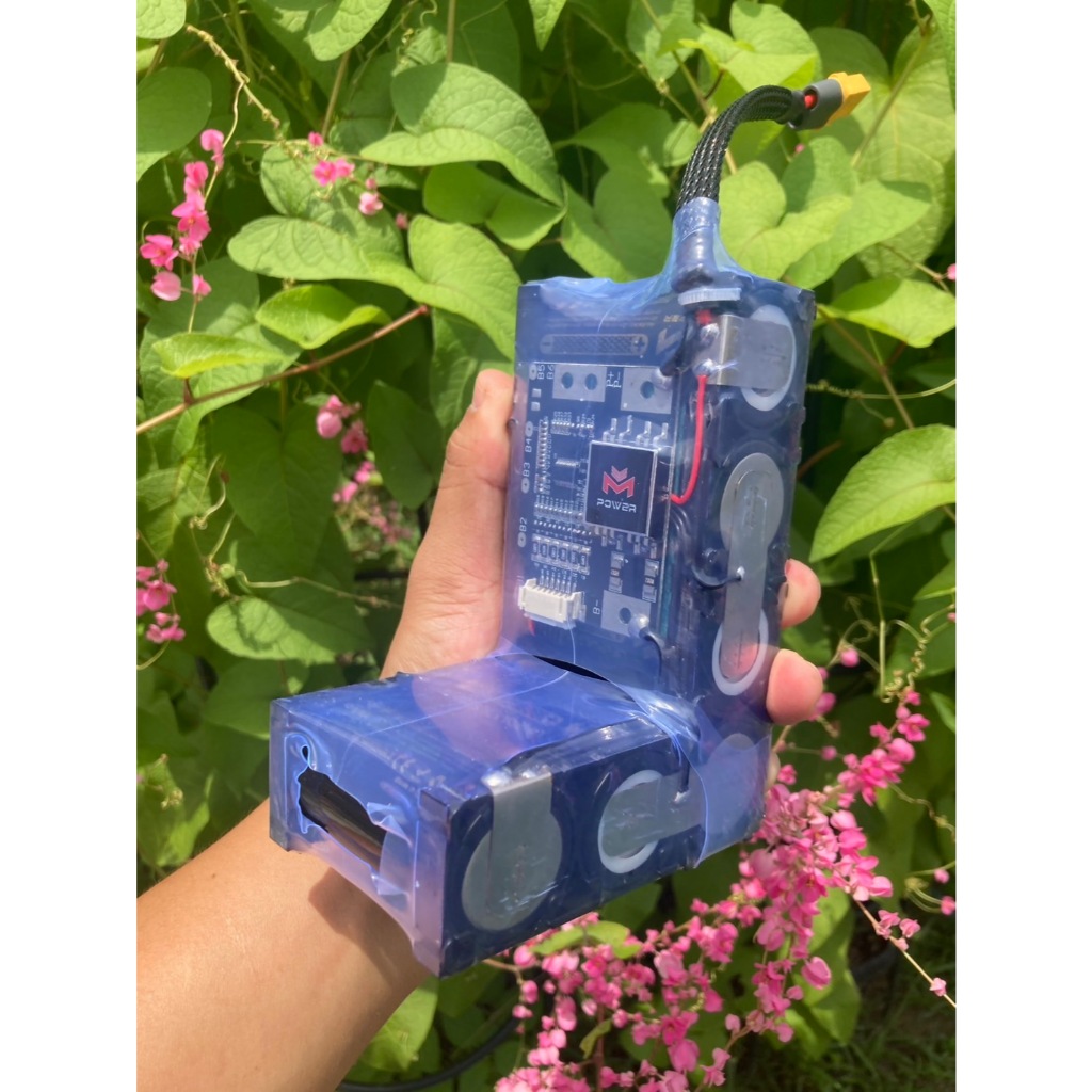 แบตเตอรี่ LiFePO4 Battery 6s 6ah 19.2 -21.9v Mpower สีดำ แถมที่ชาร์ท