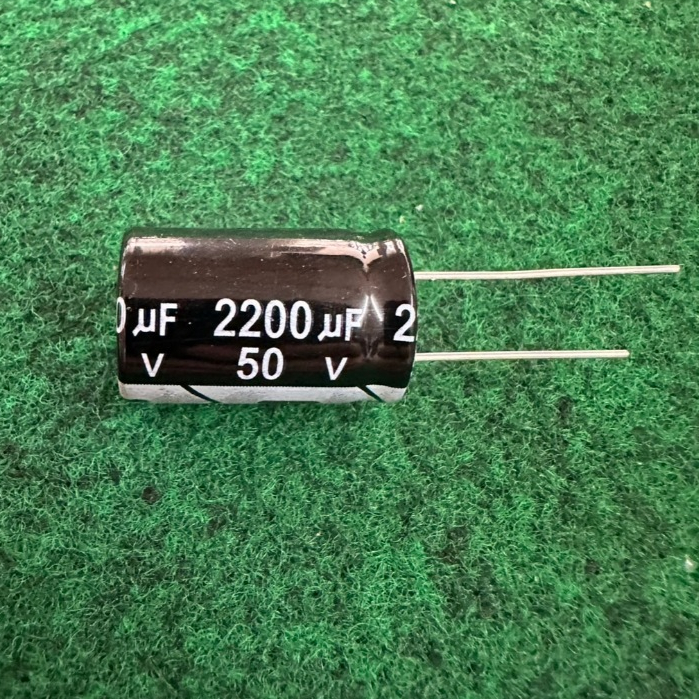 capacitor 105 องศา C 2200uF 50V ขนาด 18x25 mm  จำนวน 1 ตัว