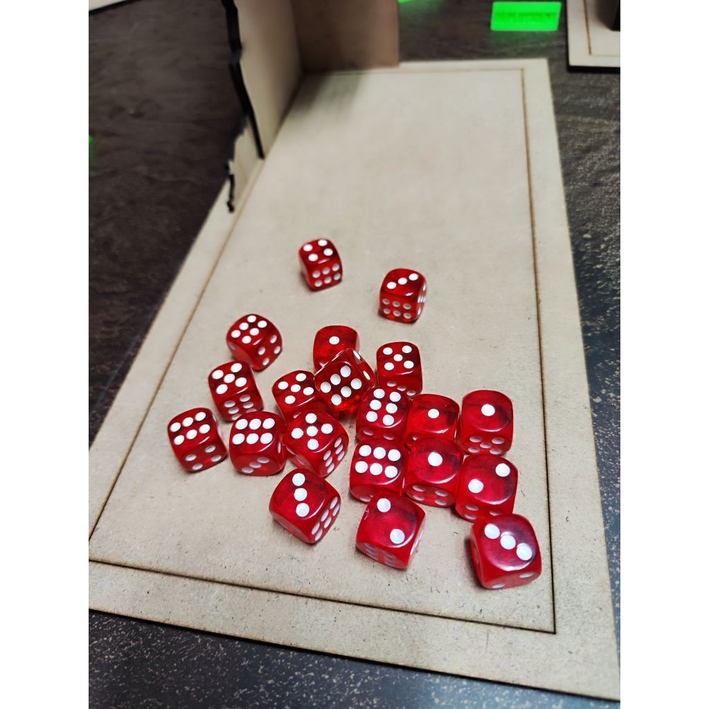 ชุดลูกเต๋า 20 ลูก ขนาด 14 มม. พร้อมถุงกำมะหยี่ ลูกเต๋า Dice D6 14mm สำหรับ board game Wargame