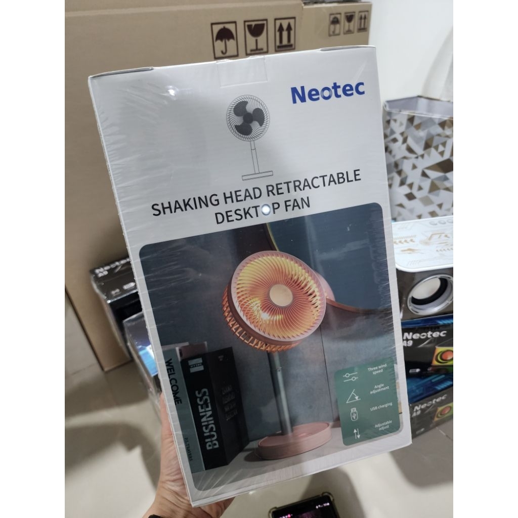 Neotec พัดลมตั้งโต๊ะ