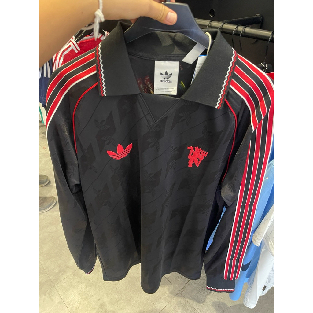 พร้อมส่ง แท้ เสื้อฟุตบอลแขนยาว adidas Manchester United ดำ