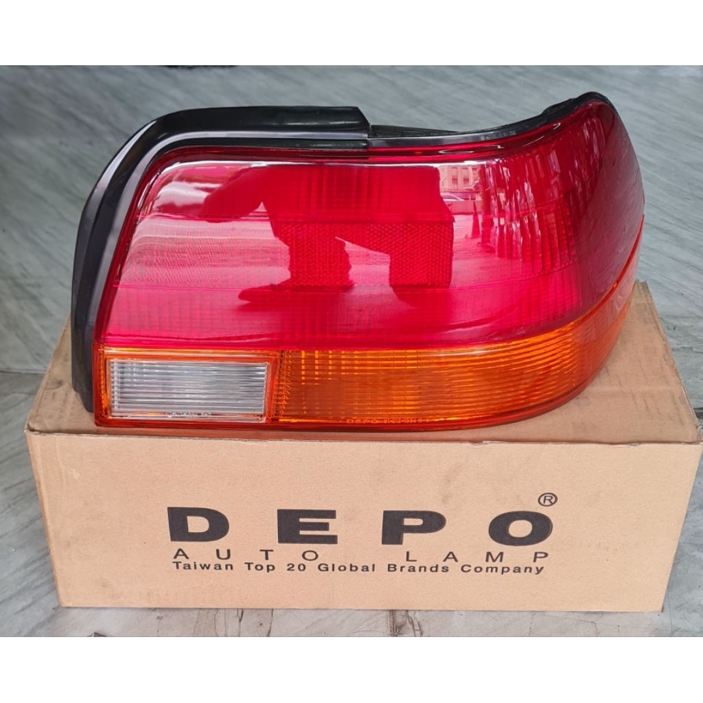 (Depo) (มีขั้วไฟ) ไฟท้าย TOYOTA COROLLA AE110 AE111 รุ่นตูดเป็ด
