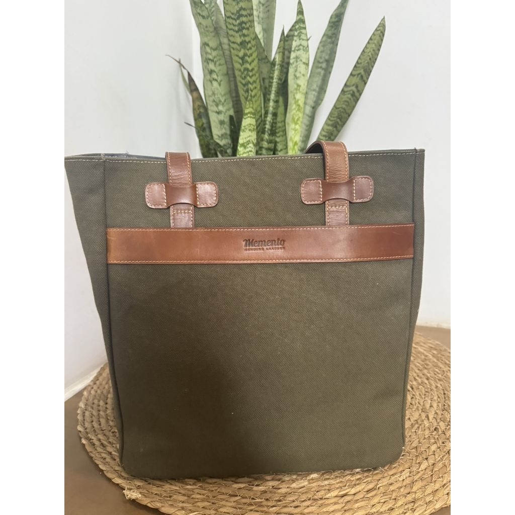 Tote Camera Bag (M) -Memento Bag