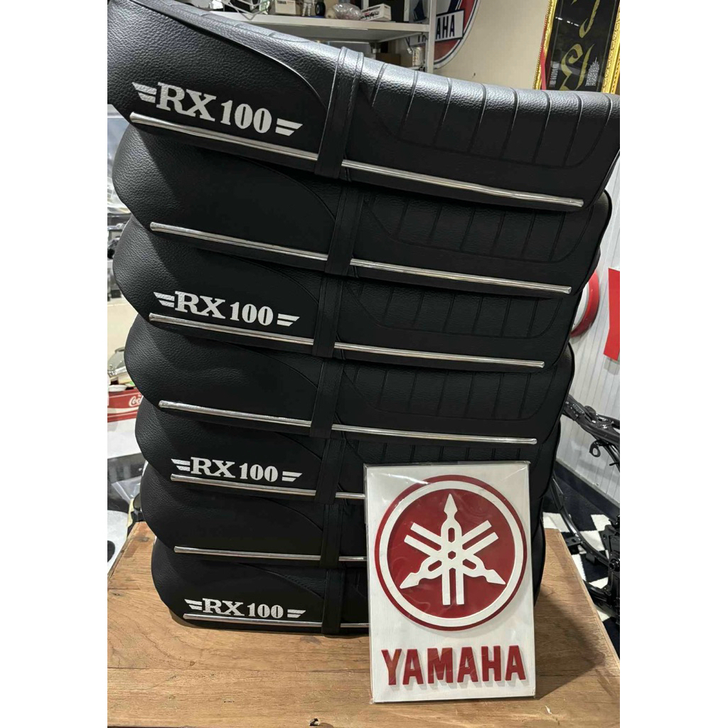 เบาะมีคิ้วงานเก่า RX100 มีสองลาย  ใบละ