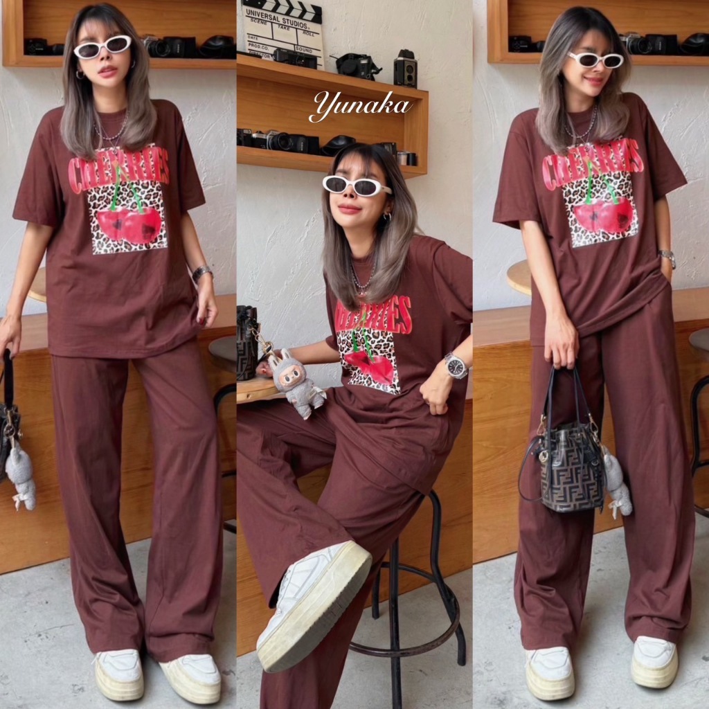 เซทเสื้อยืดคอกลมแขนสั้น ทรง Oversize สกรีนลายช่วงอก มาพร้อมกับกางเกงขายาว ทรงกระบอกใหญ่ ชุดเซ็ท - รูปที่ 2