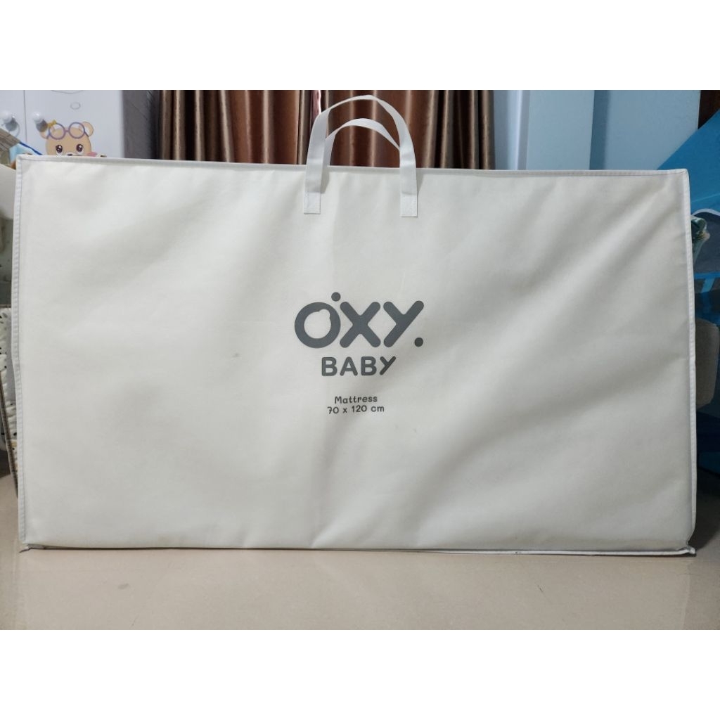 [สินค้ามือสอง] ชุดเบาะนอน (70 x 120 cm) หมอนหัวทุย และ หมอนข้าง OXY Baby