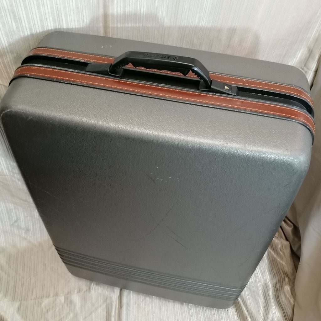 Samsonite กระเป๋าเดินทาง 34 นิ้ว กระเป๋าเดินทางมือสอง  กระเป๋าสีเทา กระเป๋ามือสอง