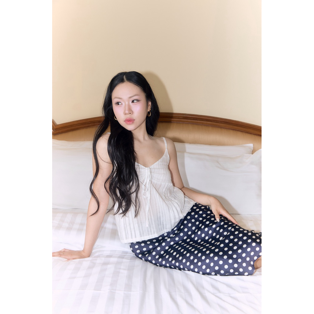 LOOKTWICEIMNOTPLAIN – Chérie top (Sky, Vanilla, Midnight)