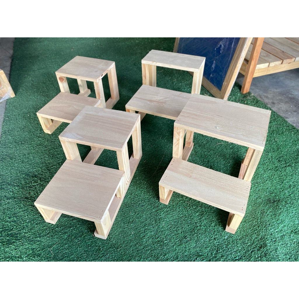 ชั้นไม้วางของ ทรงบันได