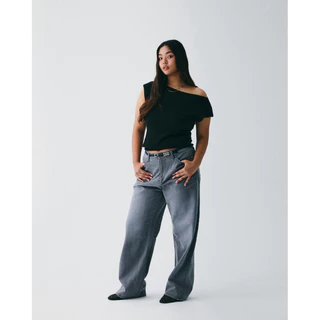 STUDIO UNKNOWN - Nash Knit Top เสื้อนิตตัดต่อเทคนิคการทอลายดีไซน์ปลายรุ่ย
