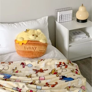 พร้อมส่งไม่ต้องพรี!!! หมอนผ้าห่ม น้องหมีพูห์ Pooh สุดน่ารัก ผ้าห่มนุ่มนิ่ม ขนาด 100×150 ซม. ผืนใหญ่จุใจ ส่งจากไทย~