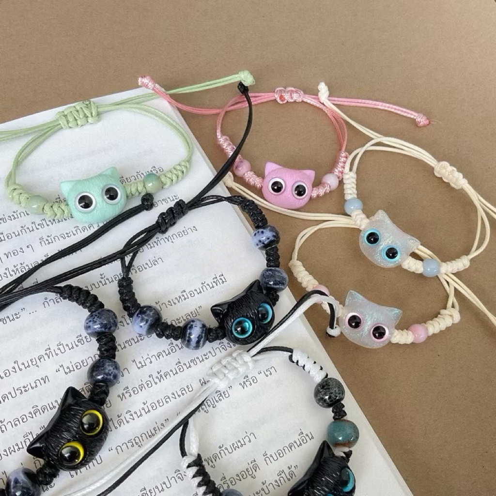 Accessories พร้อมส่ง+อัพเดทสีใหม่สุดคิ้วว กำไลข้อมือลูกปัด พร้อมจี้แมวเหมียวสุดคิ้วววว